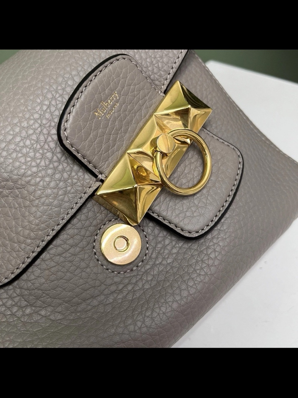 Mulberry Taupe Pebbled Leather Shoulder Bag with Gold Hardware - Picture 14 of 15